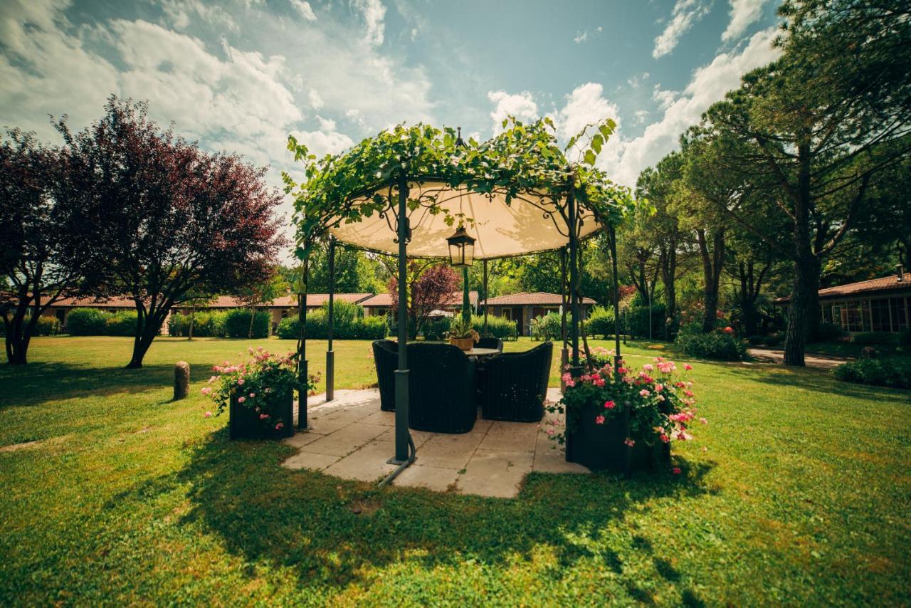 Park Residence Il Gabbiano Moniga del Garda Exterior photo